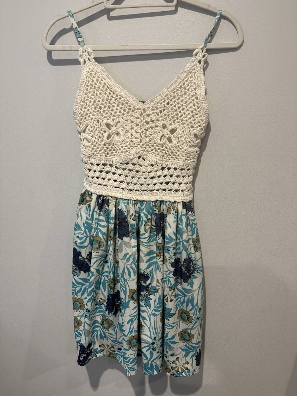 BOG Collective Juniors M Sundress Crochet Floral Boho Cottagecore Fit & Flare